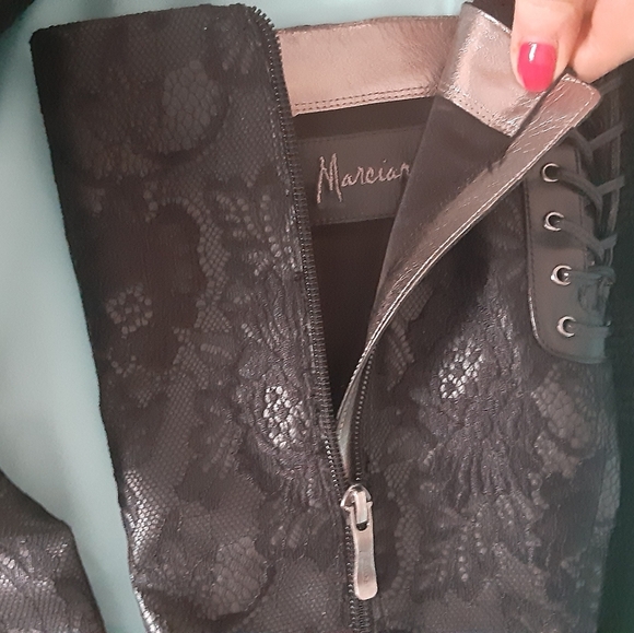 Knee Length Lace Zip-up Boots - Picture 3 of 8